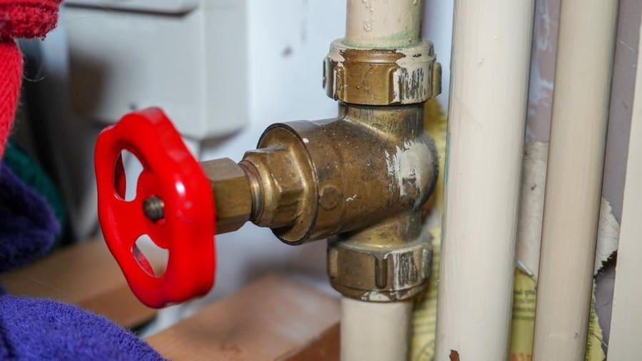 Identifying Main Water Shutoff Valve